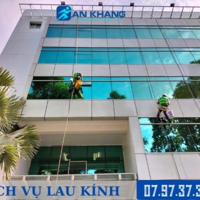 DỊCH VỤ VỆ SINH LAU KÍNH TẠI THANH BA